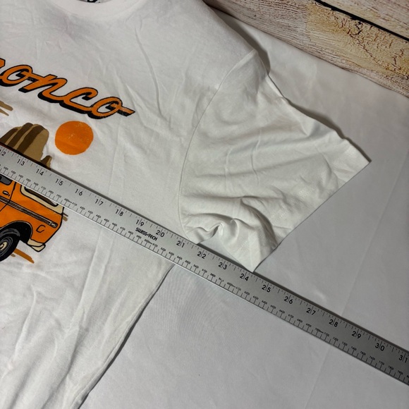 Ford Bronco Graphic Tee Size Large Retro Desert SUV Truck T Shirt - Picture 4 of 5